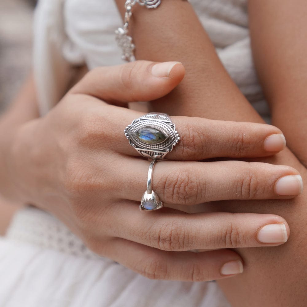 Iris Ring