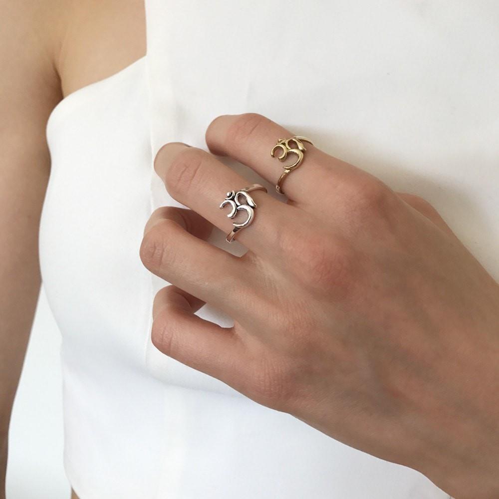 Om ring