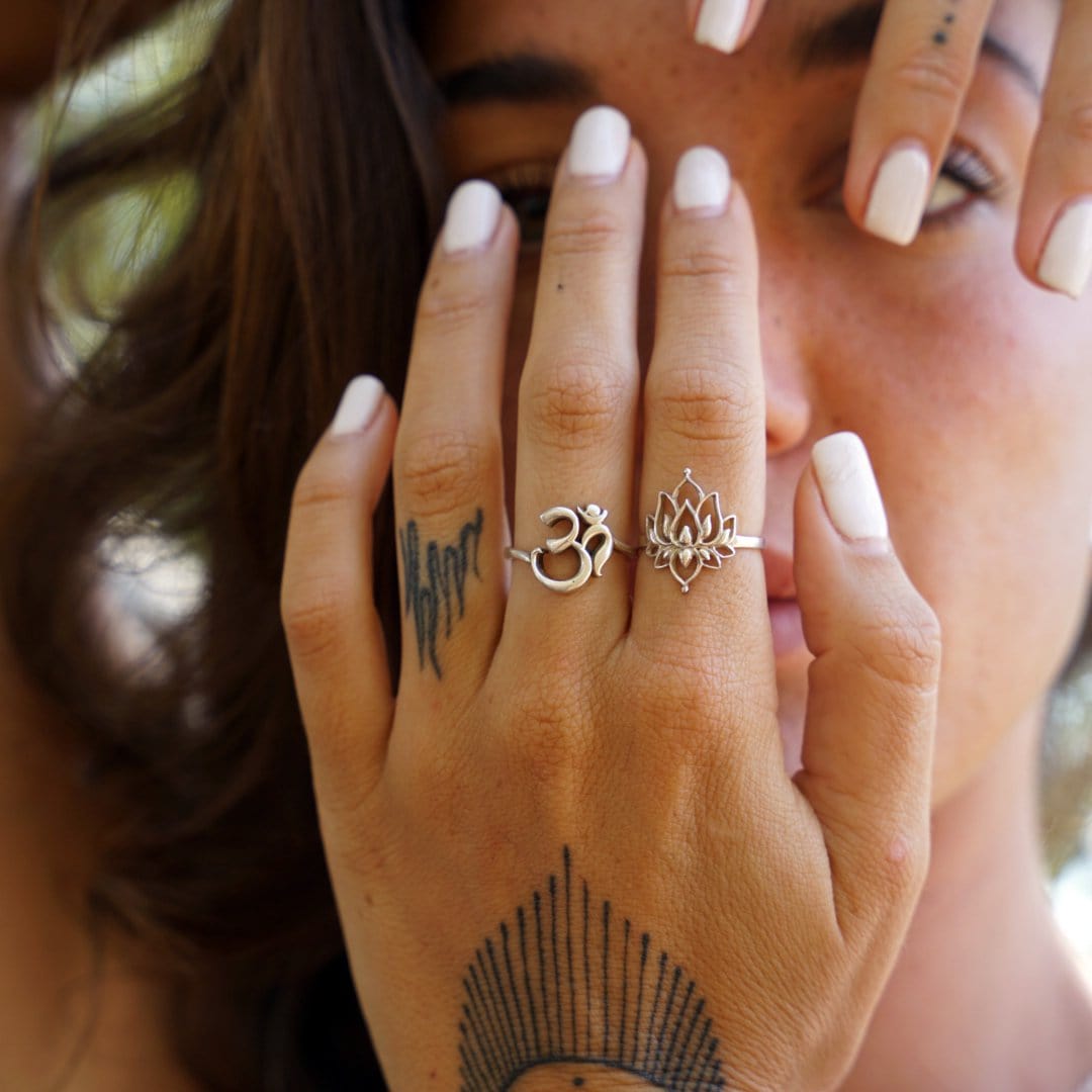 Om ring
